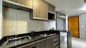 Image 4 - 816895