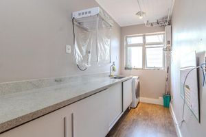 Image 13 - 816898