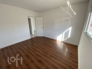 Image 21 - 817001