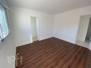 Image 20 - 817001