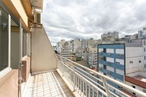 Image 20 - 817393