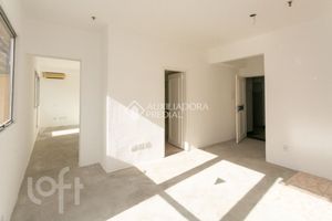 Image 4 - 817393