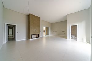 Image 3 - 817448