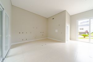 Image 10 - 817448
