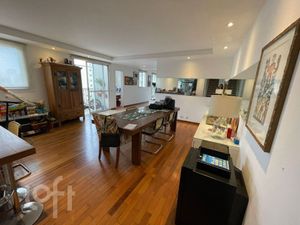 Image 5 - 817476