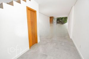 Image 4 - 817540