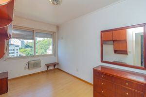 Image 11 - 817608