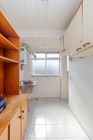 Image 21 - 817608