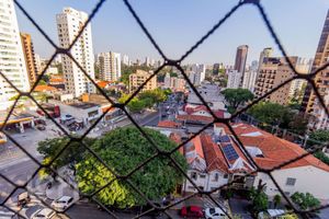 Image 9 - 817843