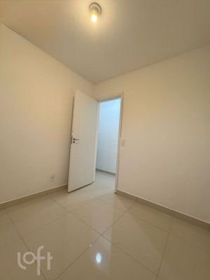 Image 7 - 817849