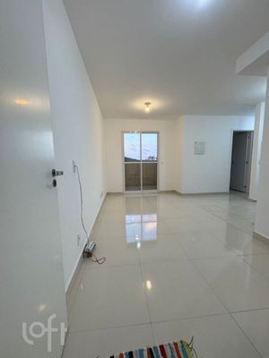 Image 10 - 817849