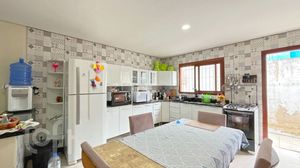 Image 11 - 817862
