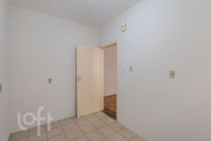 Image 15 - 817932