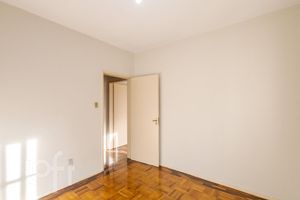 Image 12 - 817932