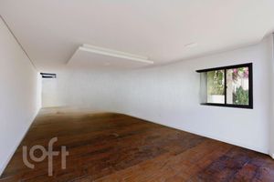 Image 1 - 817942