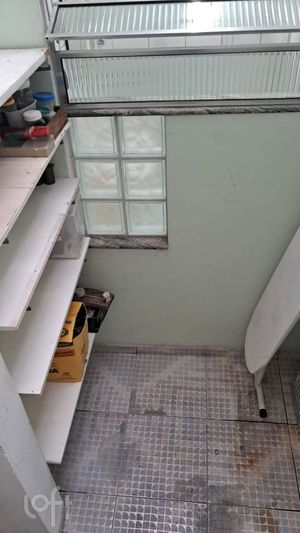 Image 17 - 817986