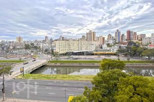 Image 35 - 818016