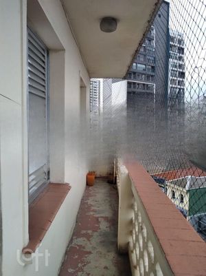 Image 8 - 818075