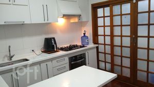 Image 22 - 818143