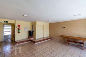 Image 23 - 818195