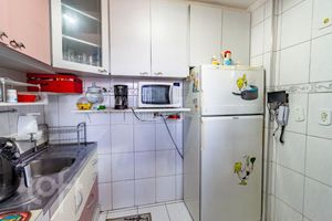 Image 4 - 818195