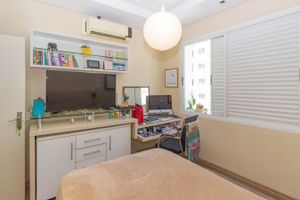 Image 37 - 818214