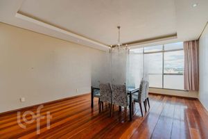 Image 8 - 818318