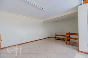 Image 34 - 818318