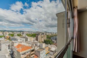 Image 7 - 818318