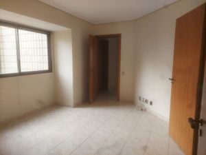 Image 10 - 818336
