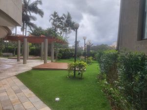 Image 20 - 818336
