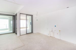 Image 13 - 818395