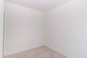 Image 31 - 818395