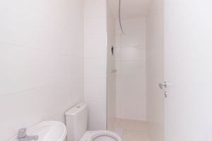 Image 35 - 818395