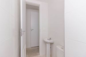 Image 36 - 818395