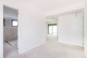 Image 43 - 818395