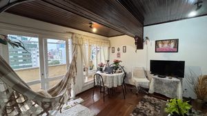 Image 9 - 818451