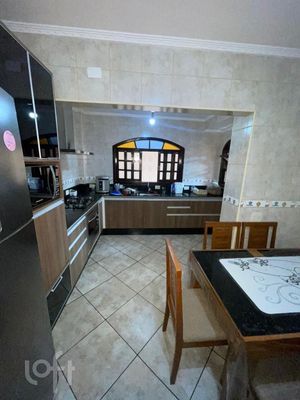 Image 10 - 818634