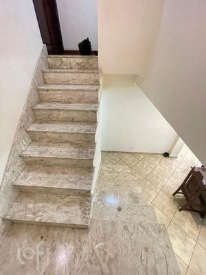 Image 6 - 818634
