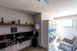 Image 11 - 818656