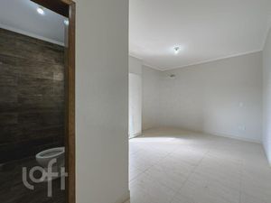 Image 7 - 818668