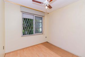 Image 17 - 818722