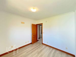 Image 31 - 818725