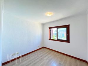 Image 30 - 818725