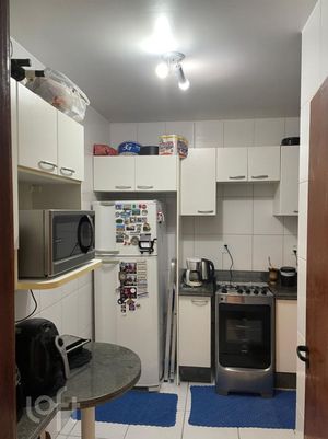 Image 4 - 818795