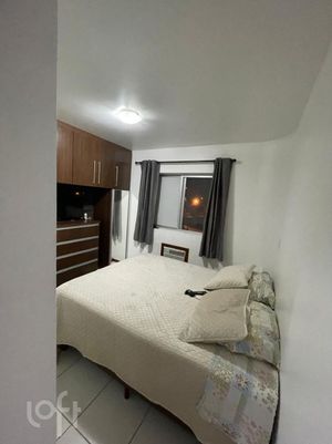 Image 11 - 818795