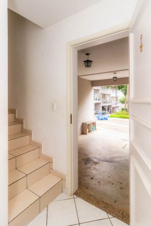 Image 3 - 818851
