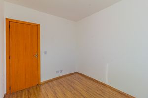 Image 9 - 818911