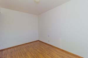 Image 14 - 818911