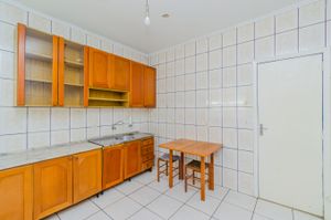 Image 17 - 818919